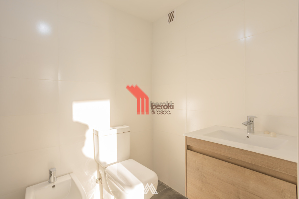 Apartamento ID.157 - VENTA APTO 1 DORM CORDON SUR PARRILLERO Y GARAJE CON BOX