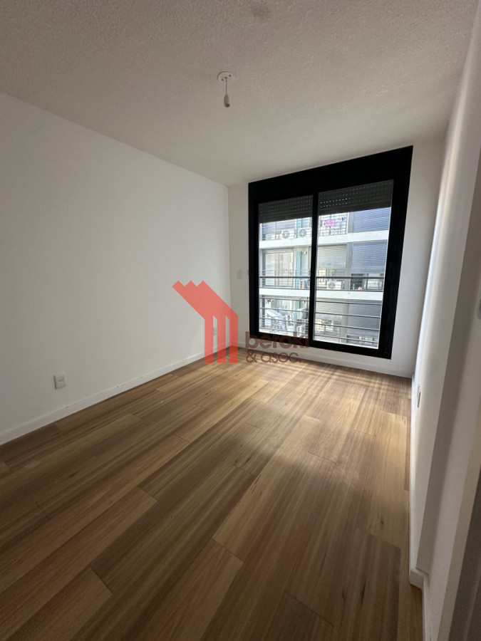 Apartamento ID.181 - Alquiler apartamento 2 dormitorios, Balcón, Garaje.