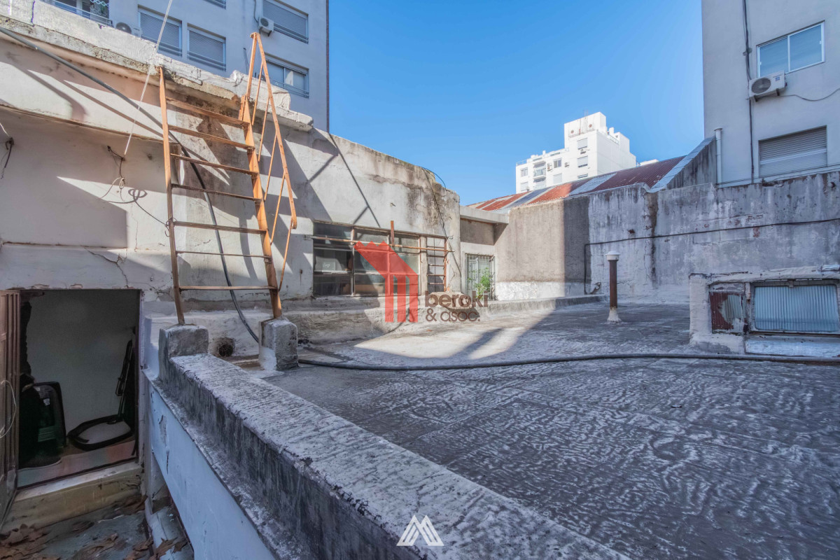 Apartamento ID.219 - Venta apartamento 3 dormitorios en Cordón balcón, patio, parrillero y azotea