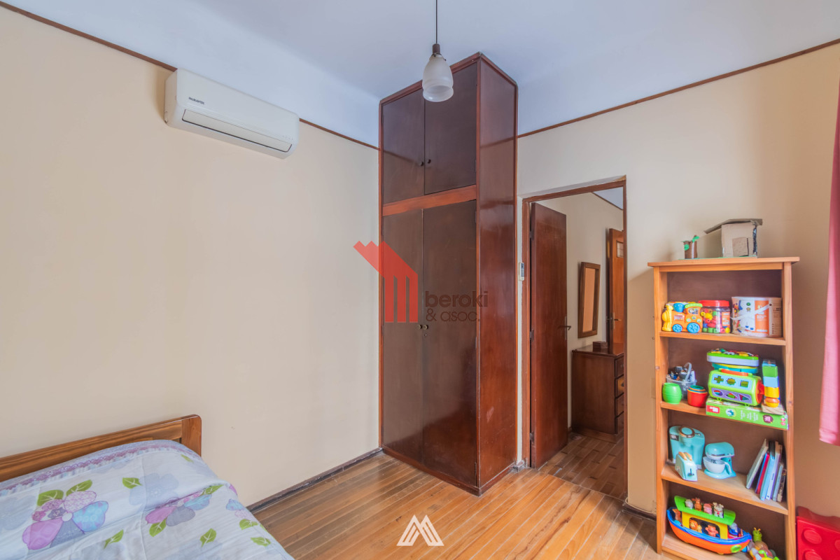 Apartamento ID.219 - Venta apartamento 3 dormitorios en Cordón balcón, patio, parrillero y azotea