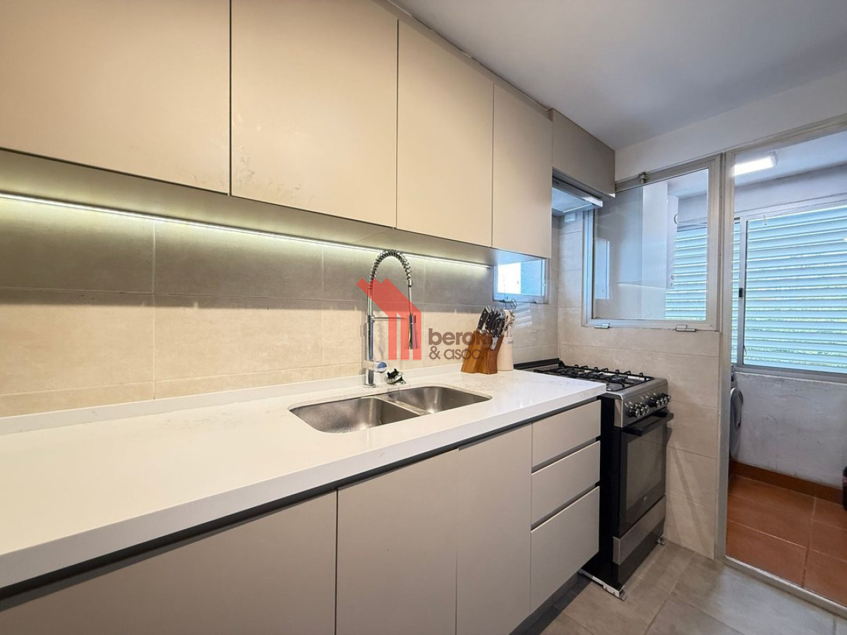 Apartamento ID.55 - Venta Parque Miramar apartamento 4 dormitorios + 2 baños+ cochera 