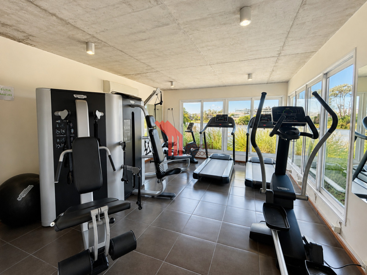 Apartamento ID.225 - Alquiler de apartamento de 3 dormitorios y 2 baños en Parque Miramar, próximo a Carrasco, con amenities premium y acceso al lago