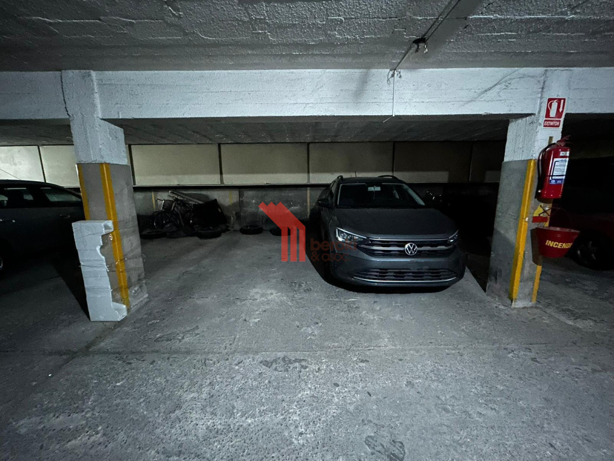 Apartamento ID.95 - Venta apto 2 dormitorios 2 baños y cochera en Pocitos