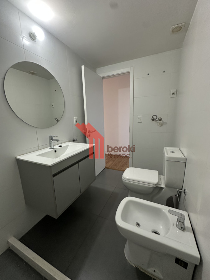 Apartamento ID.144 - Alquiler 1 dormitorio, Patio, Garaje incluido. Tres cruces. 