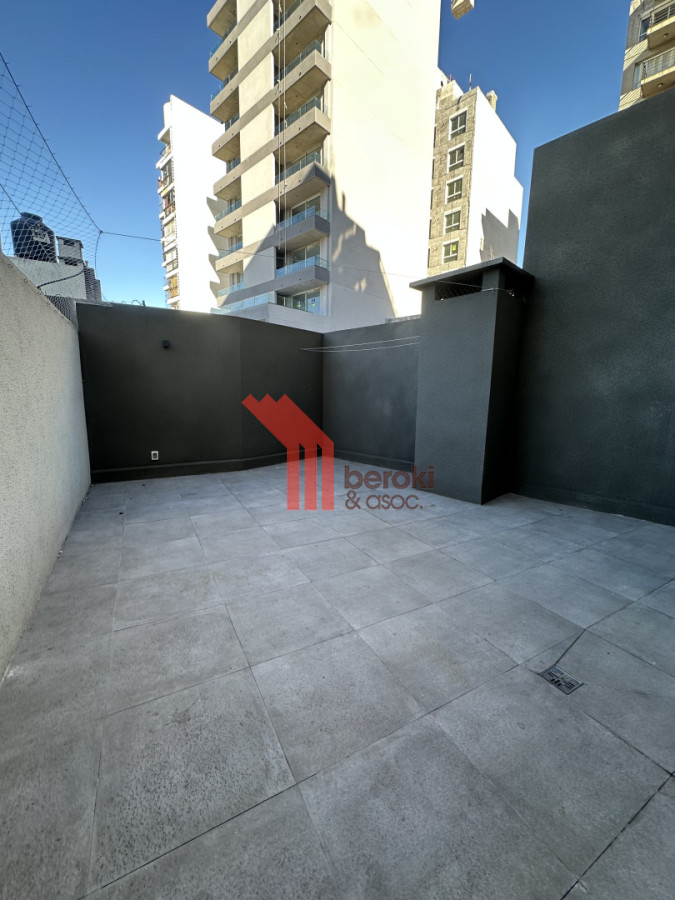Apartamento ID.175 - Alquiler 1 dormitorio, Patio, Garaje . Tres cruces