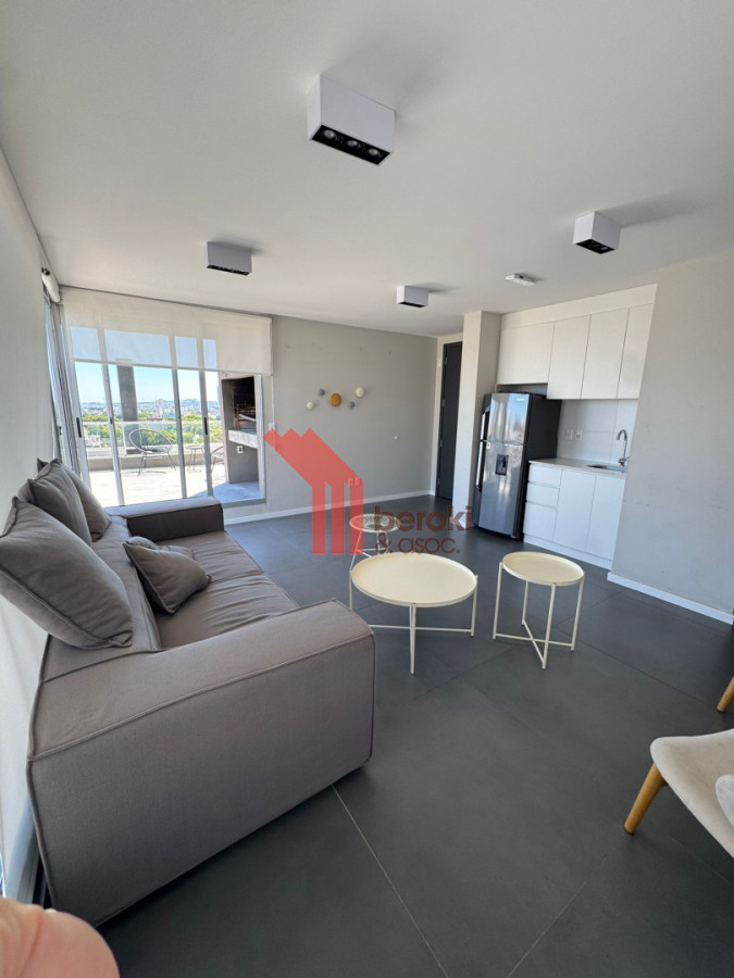 Apartamento ID.144 - Alquiler 1 dormitorio, Patio, Garaje incluido. Tres cruces. 