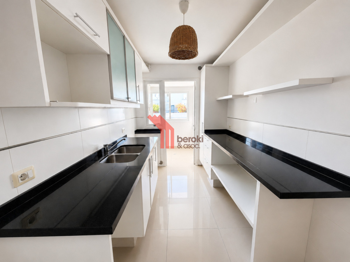 Apartamento ID.225 - Alquiler de apartamento de 3 dormitorios y 2 baños en Parque Miramar, próximo a Carrasco, con amenities premium y acceso al lago
