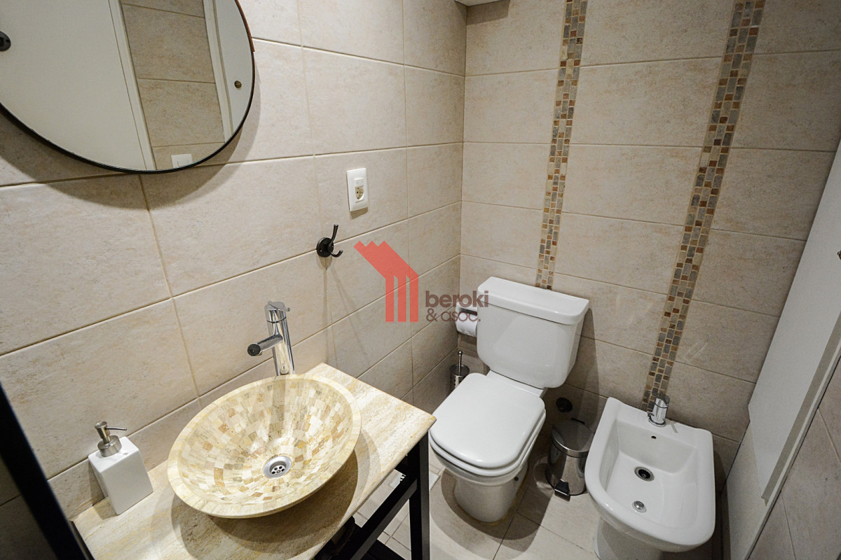 Apartamento ID.95 - Venta apto 2 dormitorios 2 baños y cochera en Pocitos