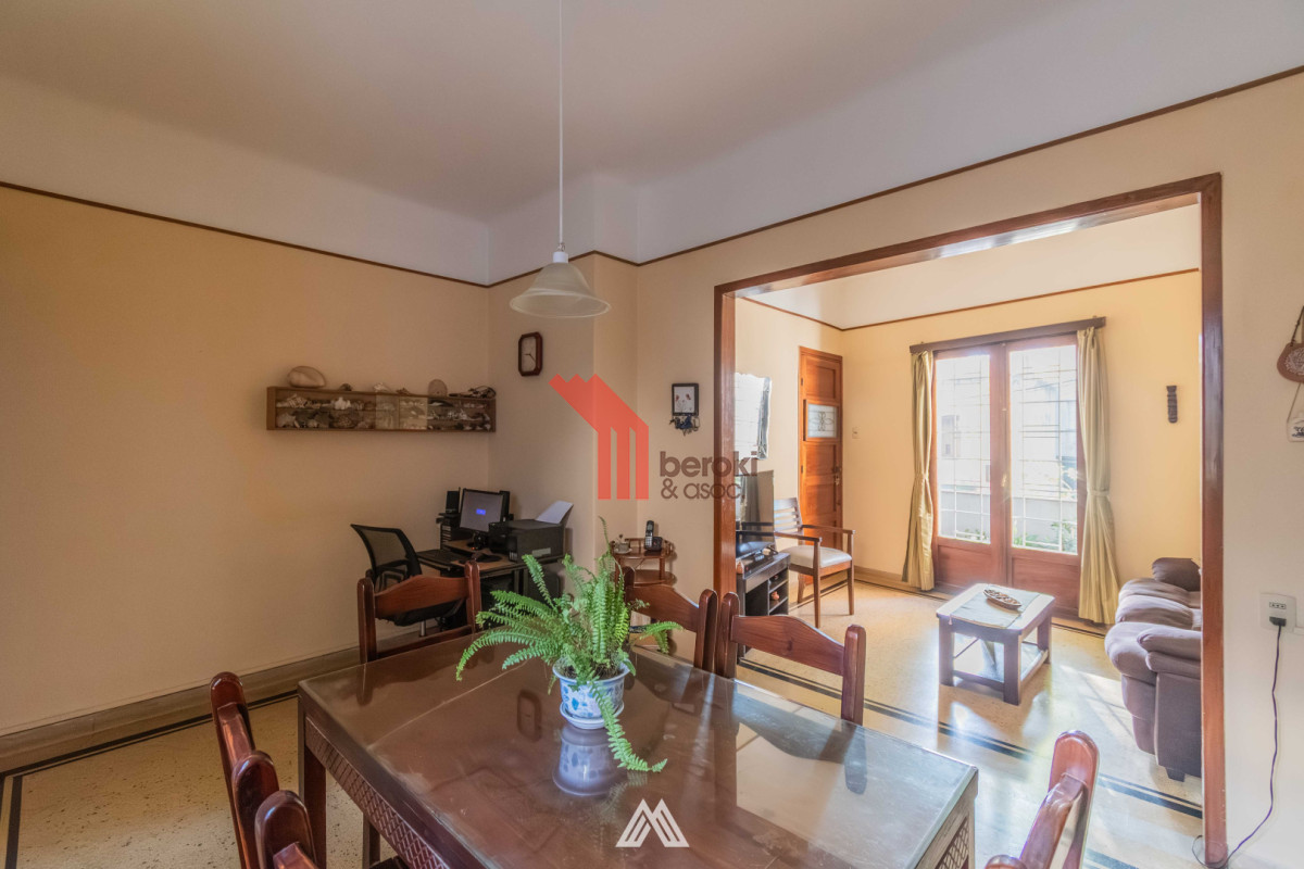 Apartamento ID.219 - Venta apartamento 3 dormitorios en Cordón balcón, patio, parrillero y azotea