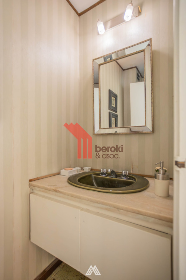 Apartamento ID.224 - Venta apartamento 4 dormitorios en Pocitos balcón, estar, terraza lavadero serv completo