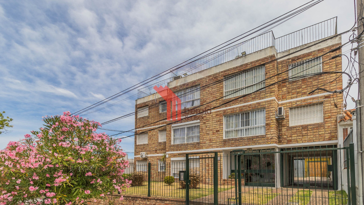 Apartamento ID.84 - ALQUILER APARTAMENTO MALVÍN 3 DORMITORIOS Y GARAJE