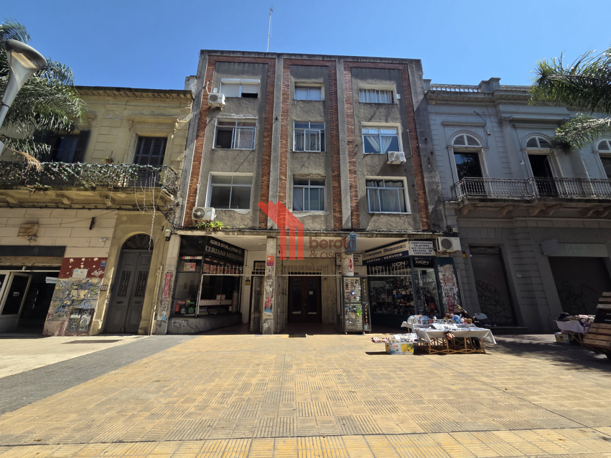 Apartamento ID.137 - Alquiler Apto 1 Dormitorio Peatonal Sarandí Ciudad Vieja Recién Reciclado