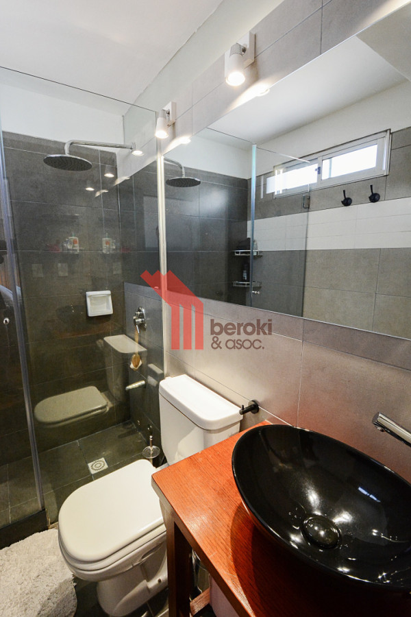 Apartamento ID.95 - Venta apto 2 dormitorios 2 baños y cochera en Pocitos