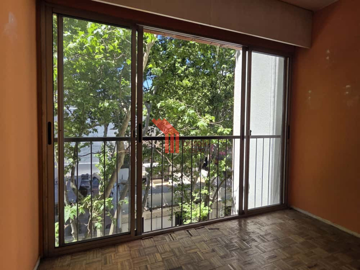 Apartamento ID.86 - Venta Apartamento Centro 2 Dormitorios y Cocina Definida