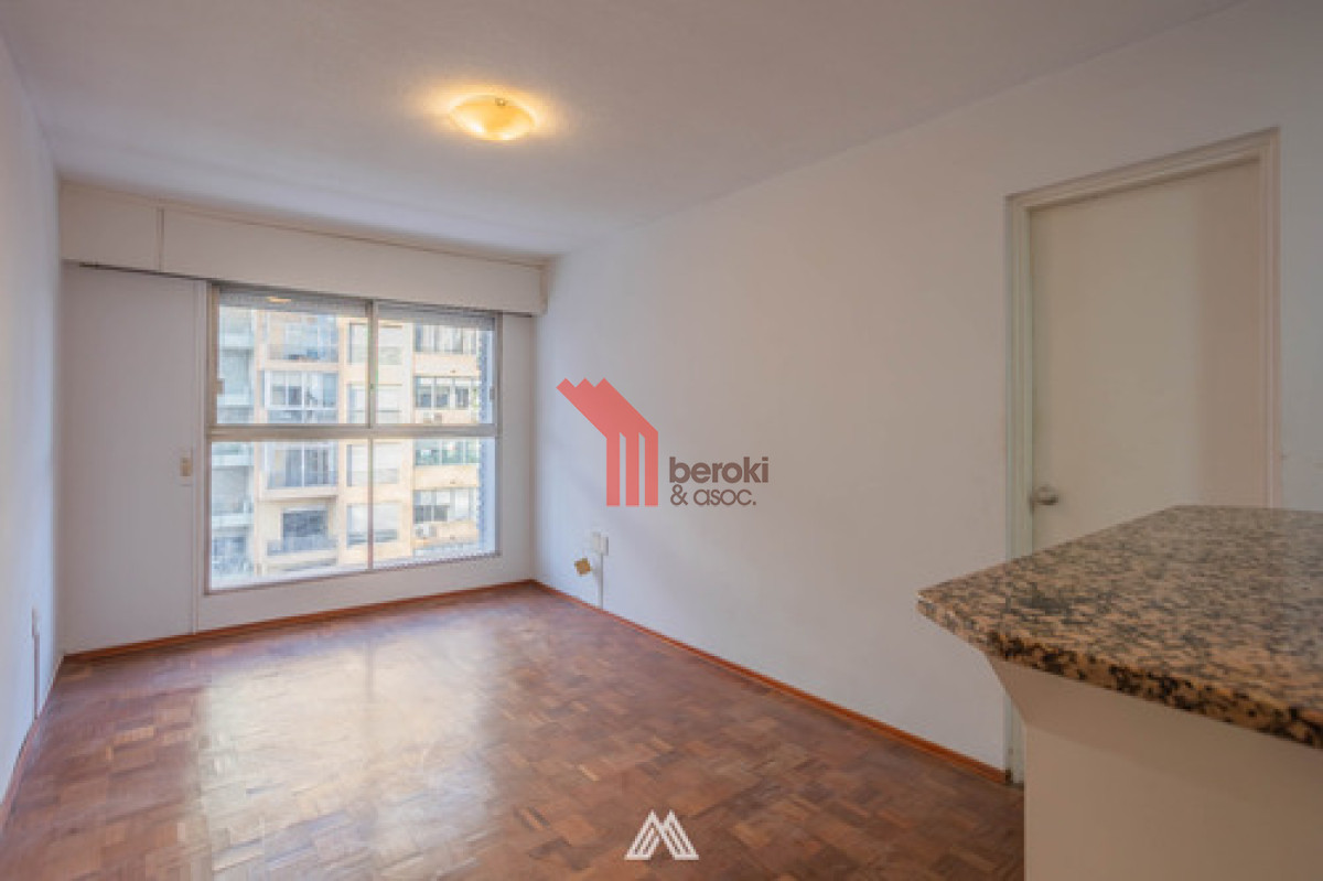 Apartamento ID.9 - Alquiler Apartamento Punta Carretas Con Cochera