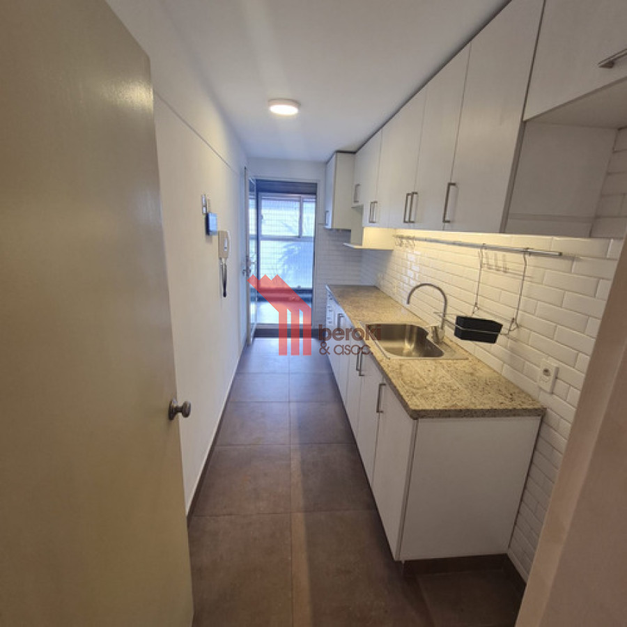 Apartamento ID.3 - Apartamento En Alquiler 3 Dormitorios 2 Baños En Pocitos