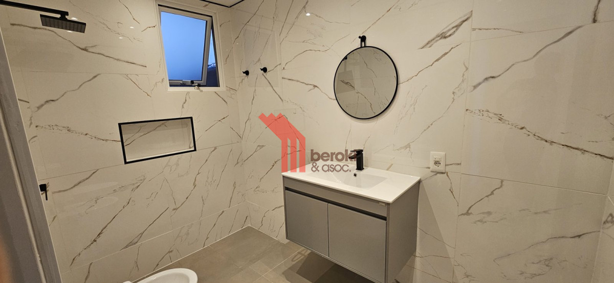 Apartamento ID.220 - Venta Apartamento 1 Dormitorio Parque Rodó Reciclado con Patio Montevideo