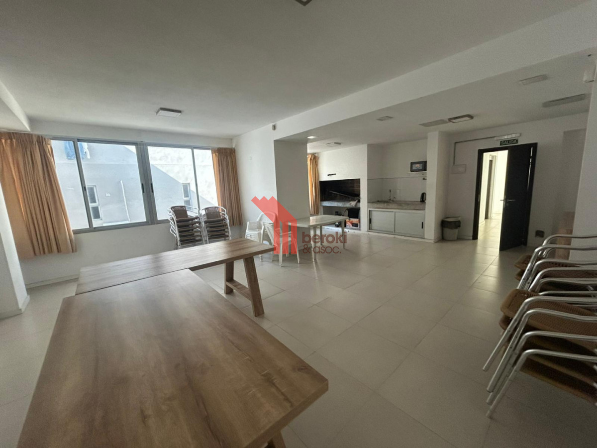 Apartamento ID.230 - Venta Apartamento 2 Dormitorios Brazo Oriental garaje y Barbacoa