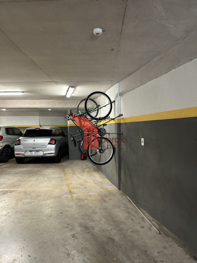 Apartamento ID.144 - Alquiler 1 dormitorio, Patio, Garaje incluido. Tres cruces. 