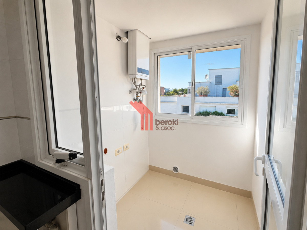 Apartamento ID.225 - Alquiler de apartamento de 3 dormitorios y 2 baños en Parque Miramar, próximo a Carrasco, con amenities premium y acceso al lago