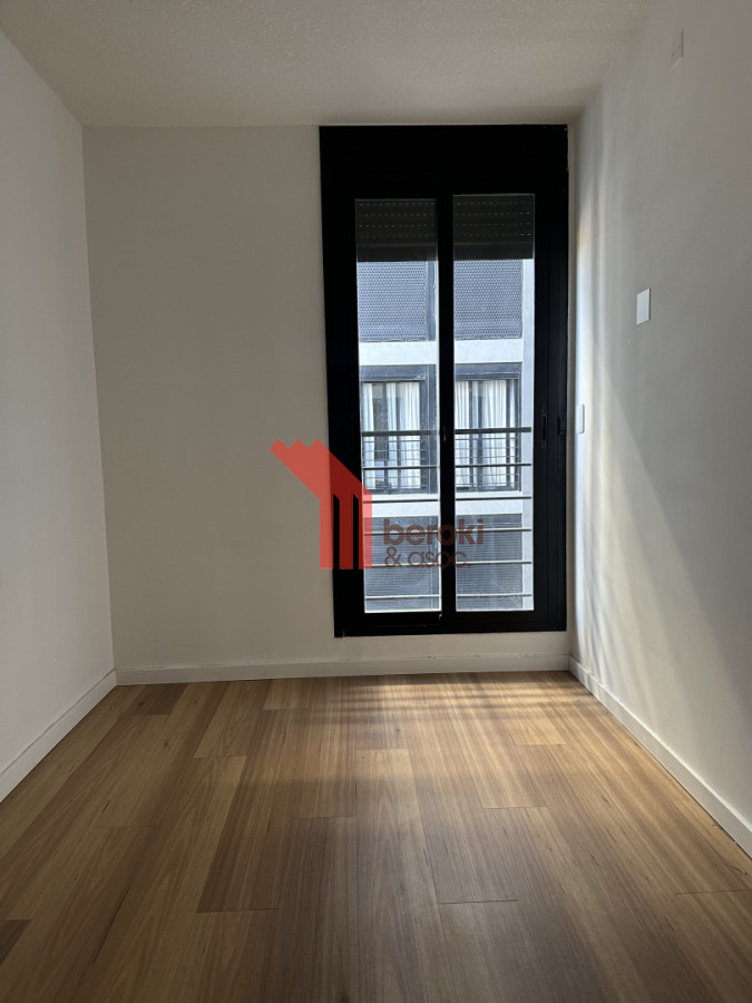 Apartamento ID.181 - Alquiler apartamento 2 dormitorios, Balcón, Garaje.