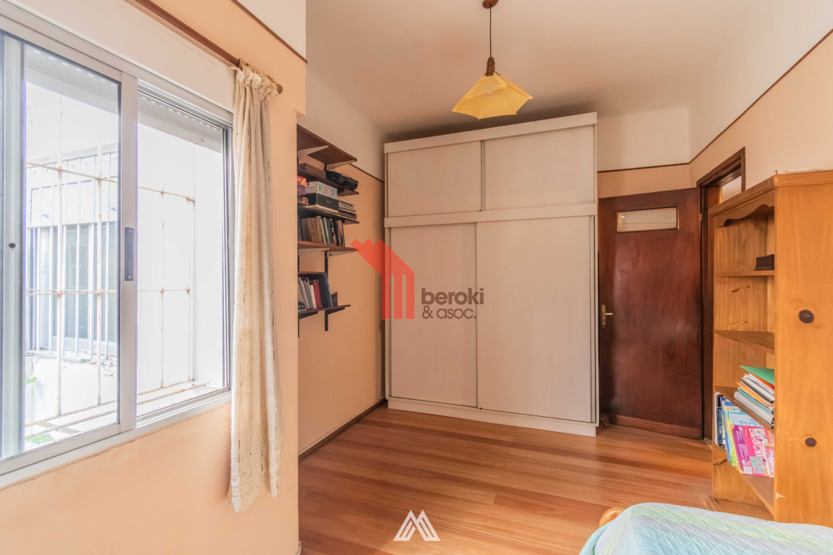 Apartamento ID.219 - Venta apartamento 3 dormitorios en Cordón balcón, patio, parrillero y azotea