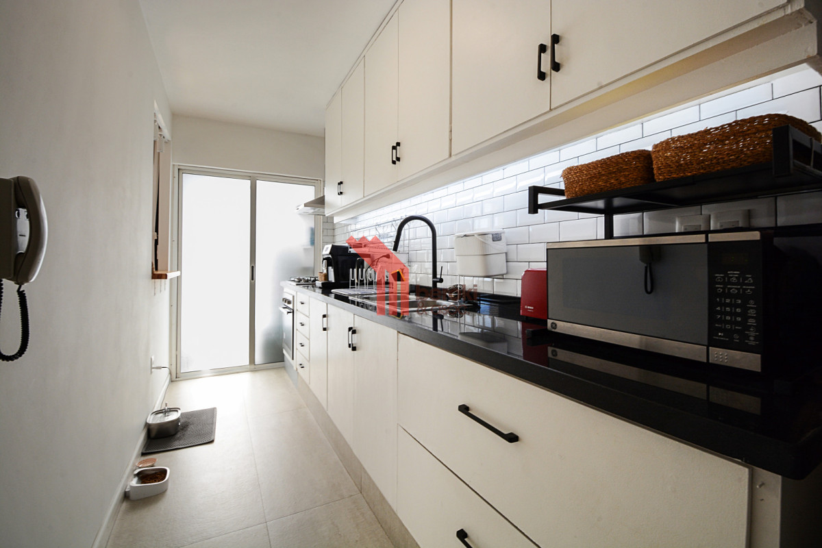 Apartamento ID.95 - Venta apto 2 dormitorios 2 baños y cochera en Pocitos