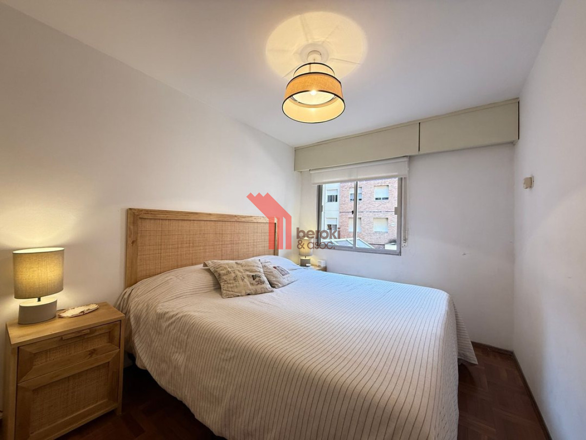 Apartamento ID.55 - Venta Parque Miramar apartamento 4 dormitorios + 2 baños+ cochera 