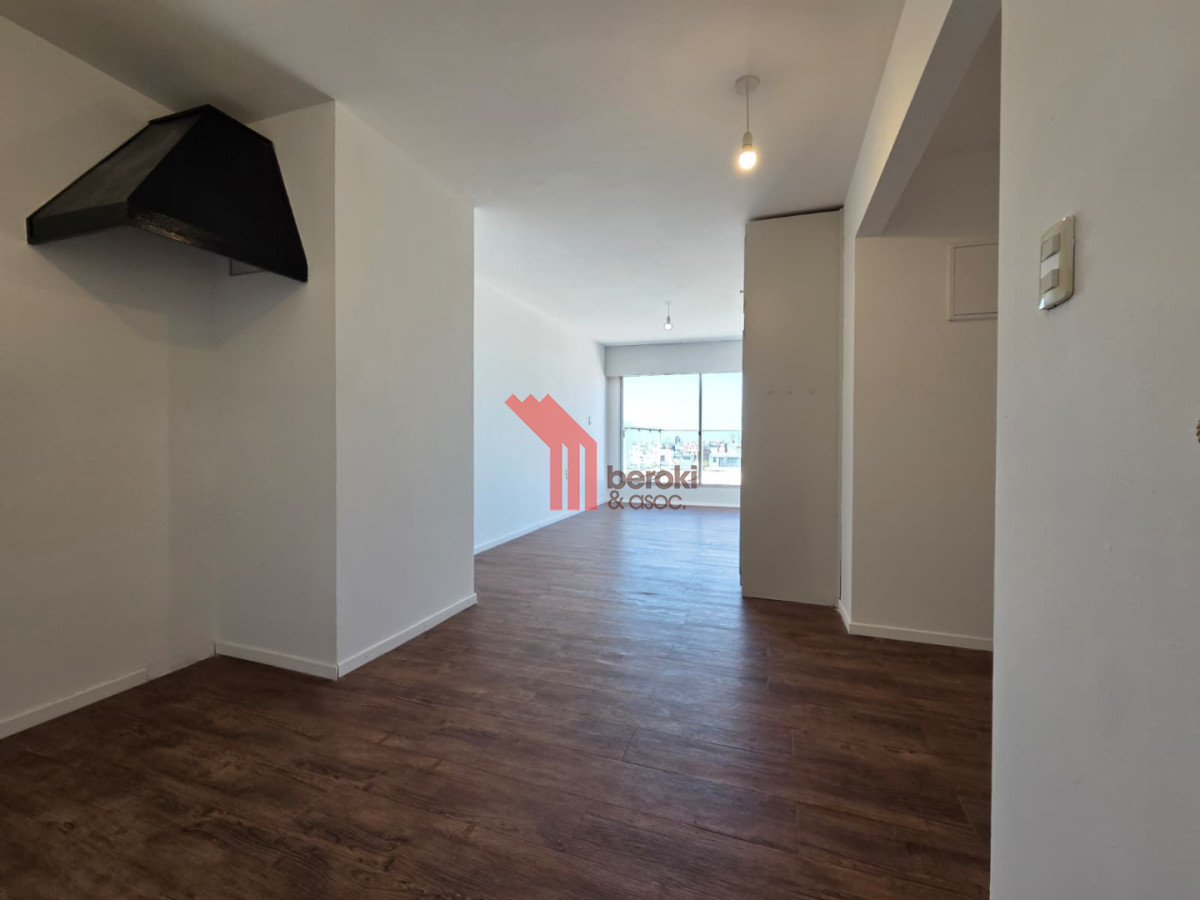Apartamento ID.2 - Alquiler Monoambiente Con Gran Balcón Piso Alto Cordón 