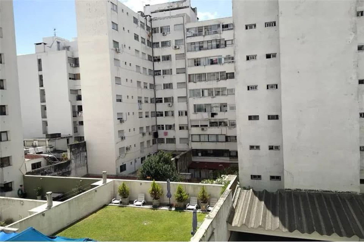 VENTA MONOAMBIENTE POCITOS A PASOS DE RAMBLA