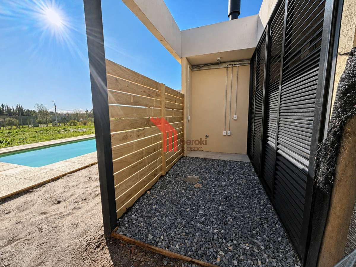 Casa ID.210 - Venta Casa a Estrenar 3 Dormitorios La Juana Piscina Barbacoa y Excelente Orientación