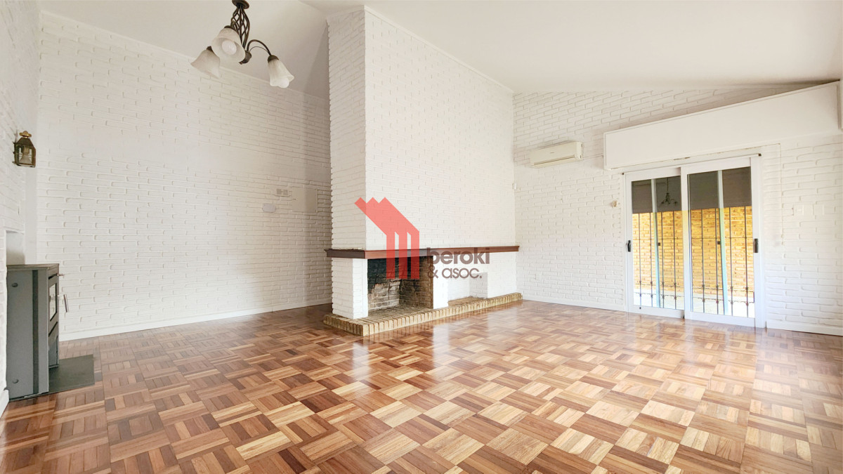 Casa ID.234 - Alquiler Casa Carrasco Norte 4 Dormitorios