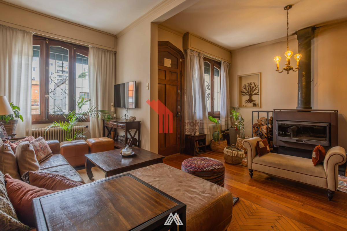 Casa ID.281 - Venta Casa 3 dormitorios Punta Carretas fondo barbacoa y estudio con sala de espera