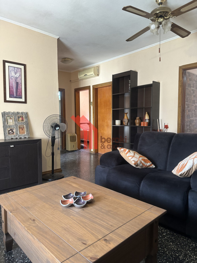 Casa ID.139 - Venta Casa 3 dormitorios+ Apto+ Local+ Parrillero +Deposito+ Gge. Terreno 422m2