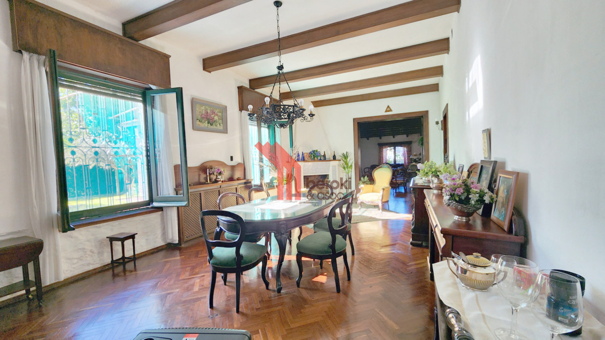 Casa ID.256 - Venta Casa Quinta Colón 8 Dormitorios
