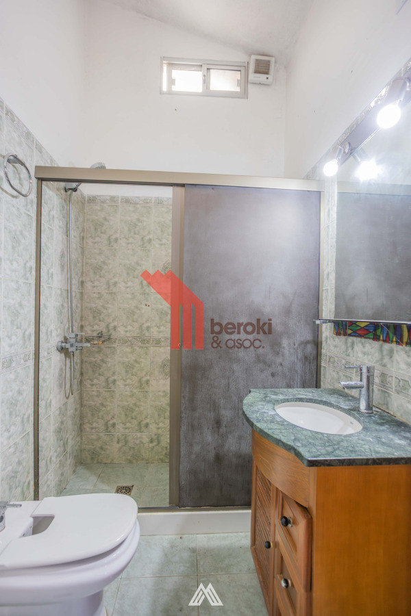 Casa ID.24 - Alquiler Casa Punta Gorda 4 Dormitorios Jardín Piscina Y Barbacoa