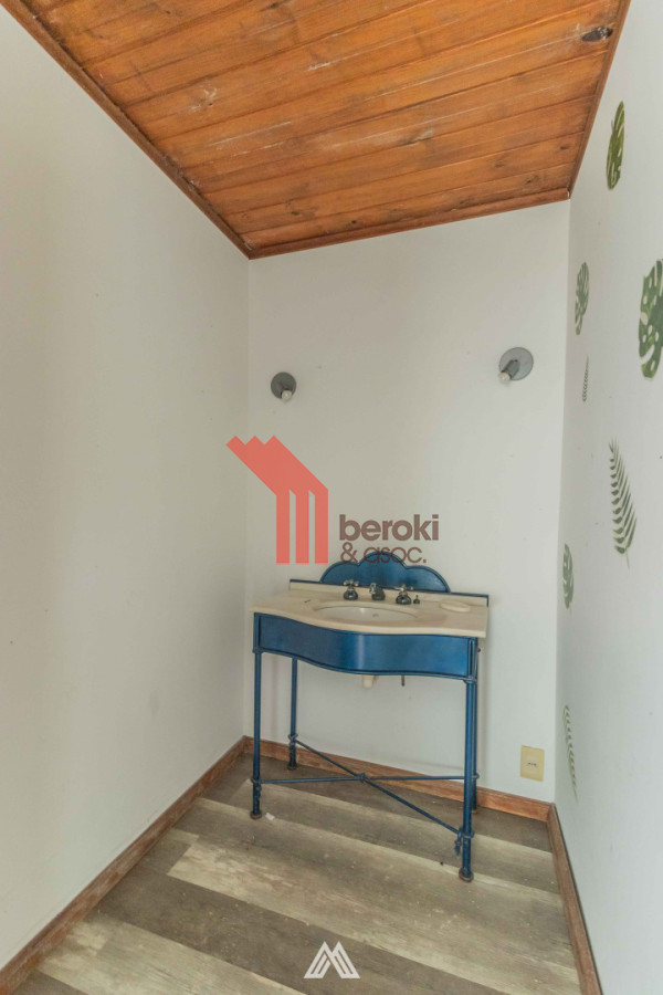 Casa ID.46 - VENTA CASA DE 3 DORMITORIOS Y SERVICIO EN POCITOS