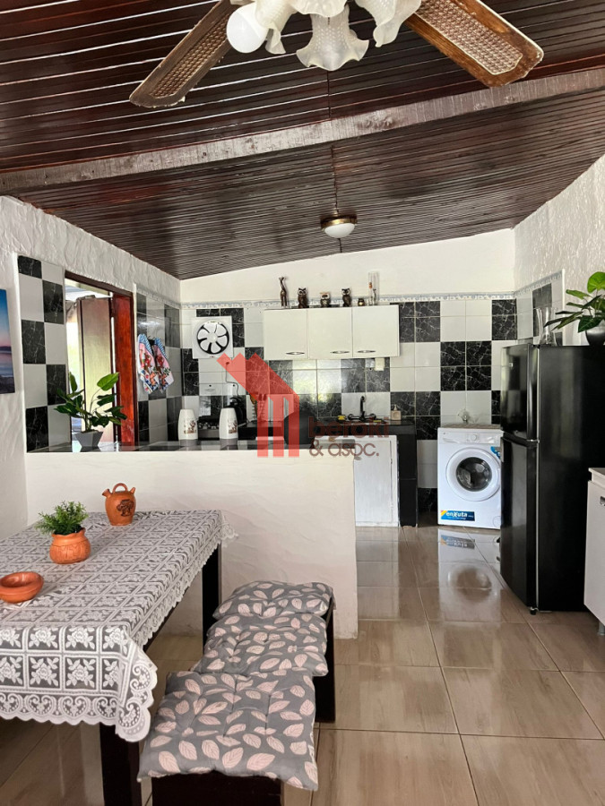 Casa ID.233 - Venta casa 3 dormitorio y cabaña al fondo, Costa Azul, Rocha