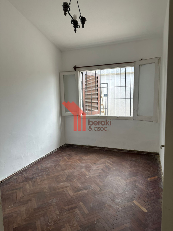 Casa ID.123 - Venta Casa 3 dormitorios + apartamento. Padrón único.  Cerrito de la Victoria.