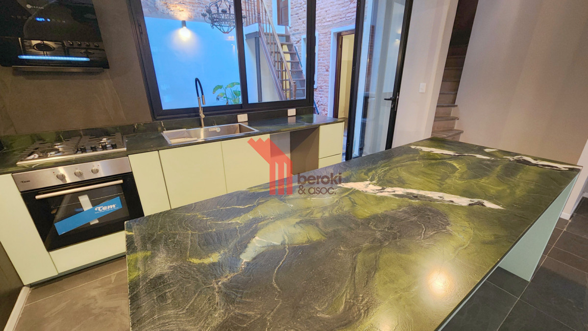 Casa ID.106 - Casa Venta 4 Dormitorios Padrón Único Palermo 