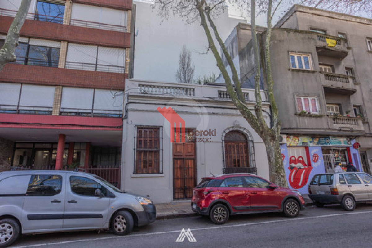 Casa ID.14 - Venta Casa 3 Dormitorios 4 Baños Barrio Sur Parrillero Y Azotea