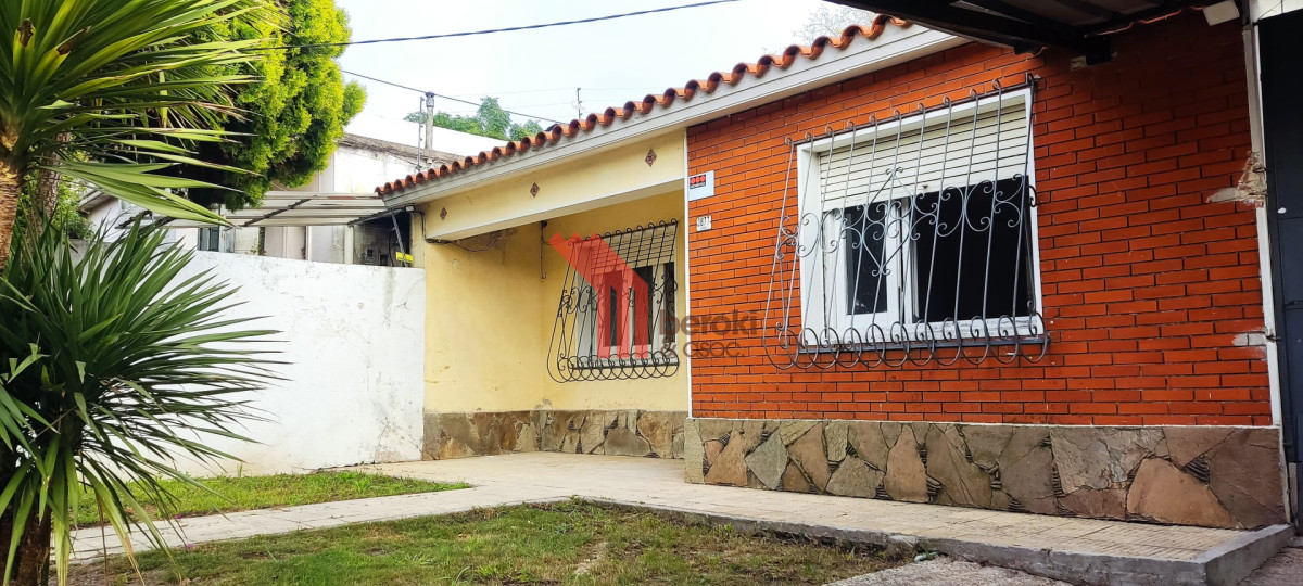 Casa ID.123 - Venta Casa 3 dormitorios + apartamento. Padrón único.  Cerrito de la Victoria.