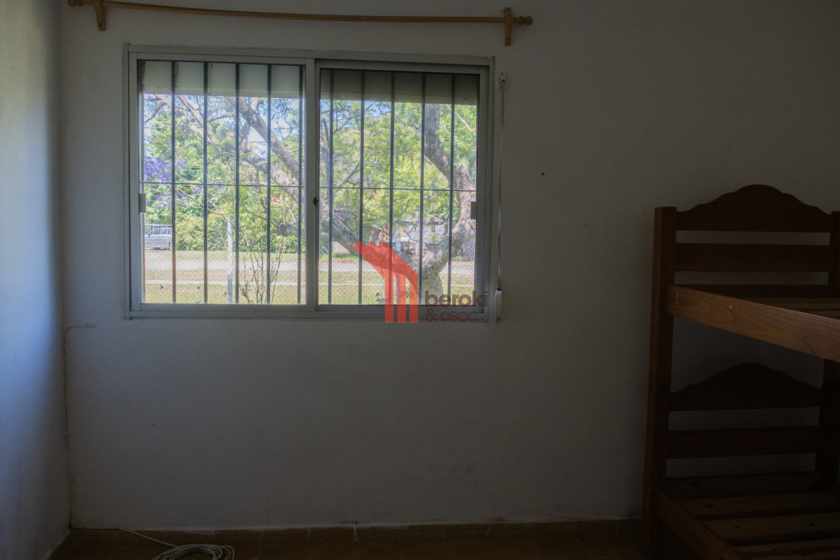 Casa ID.138 - Venta Casa 2 dormitorios, gge, Gran Terreno 636 m2. Carrasco Norte.