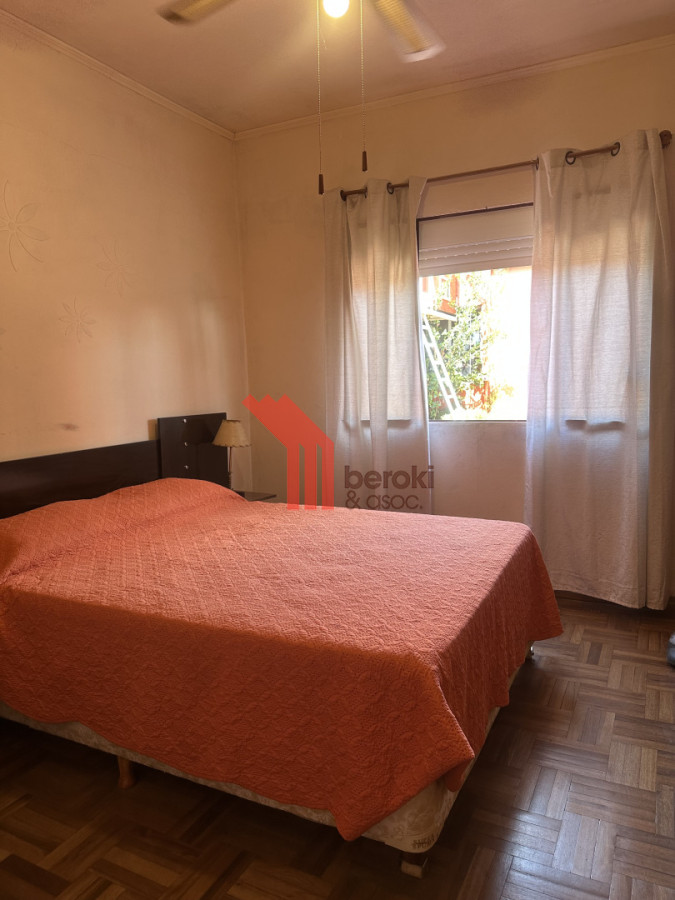 Casa ID.139 - Venta Casa 3 dormitorios+ Apto+ Local+ Parrillero +Deposito+ Gge. Terreno 422m2