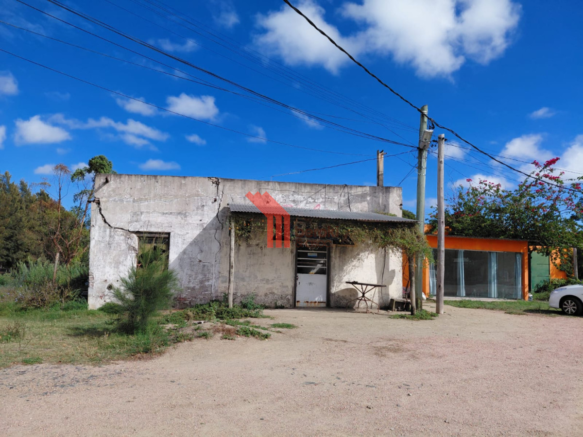 Casa ID.182 - Venta Mendoza Chico, Florida, 2670mt