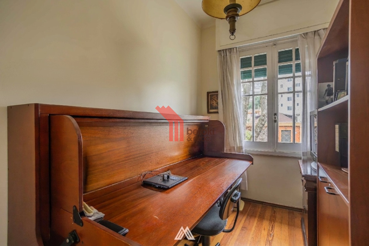 Casa ID.281 - Venta Casa 3 dormitorios Punta Carretas fondo barbacoa y estudio con sala de espera
