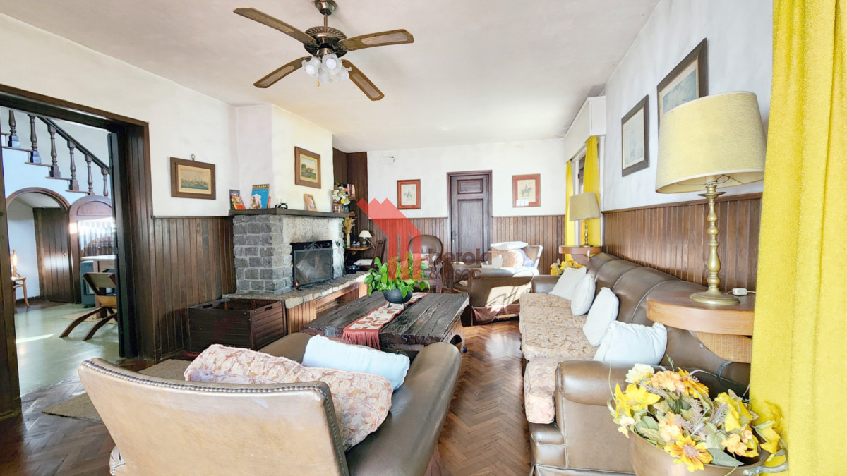Casa ID.256 - Venta Casa Quinta Colón 8 Dormitorios