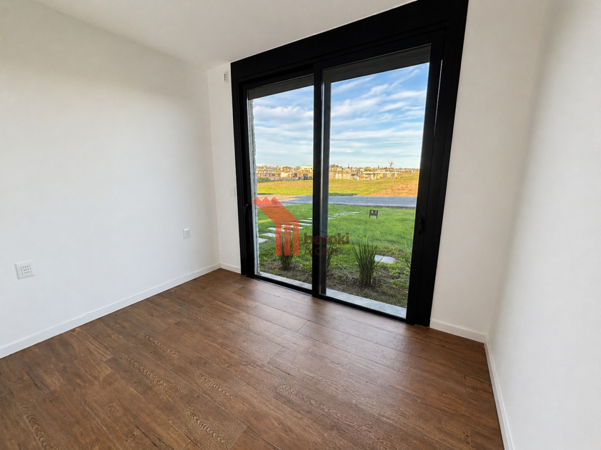 Casa ID.213 - Venta Casa 3 Dormitorios La Juana Piscina Paneles Solares y Barbacoa
