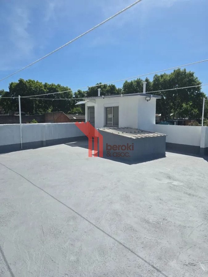 Casa ID.136 - Venta casa residencia, 15 dormitorios, 16 baños, en Reducto