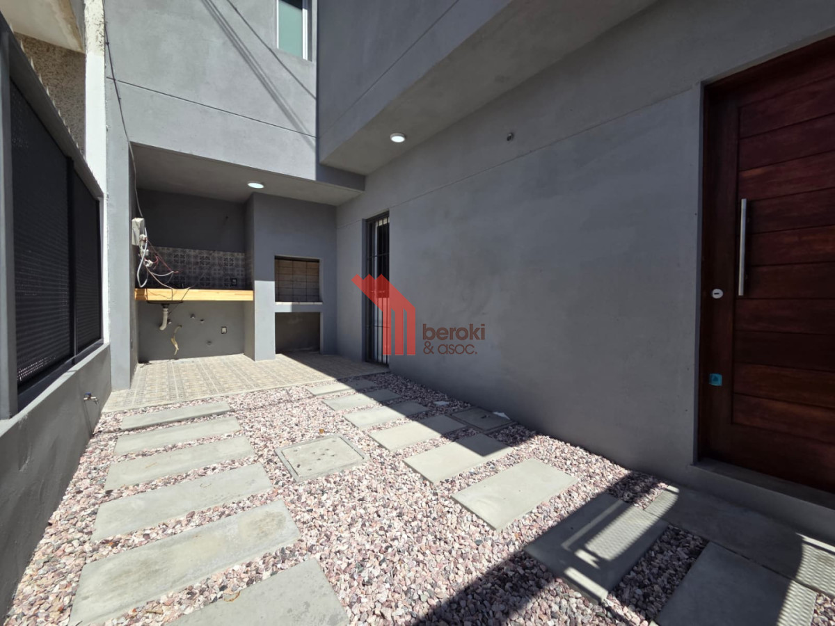 Casa ID.48 - Venta Casa a Estrenar Unión 2 Dormitorios Patio Parrillero y Garaje 